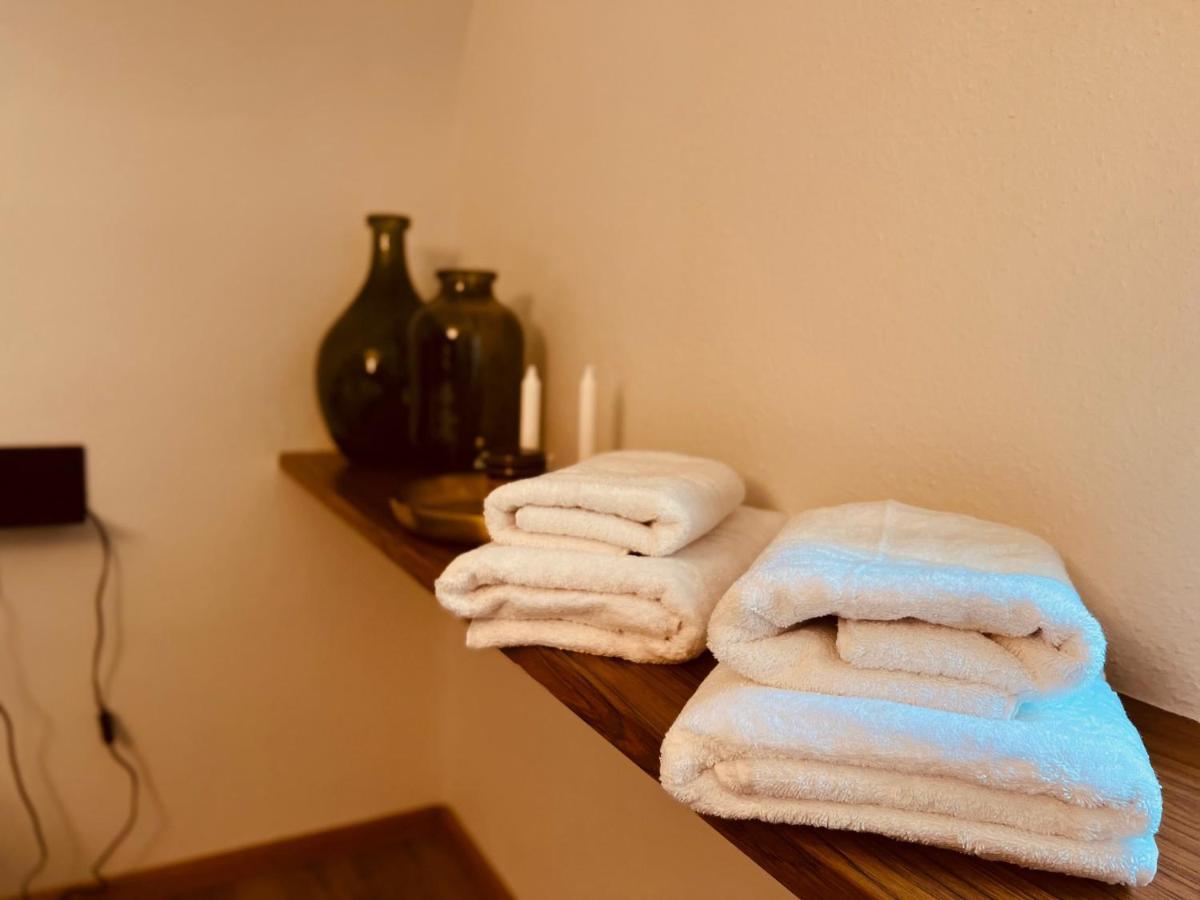 Blackncozy - Grosszuegiges Designappartement Mit Boxspringbetten Und Heimkino Feldberg  Kültér fotó